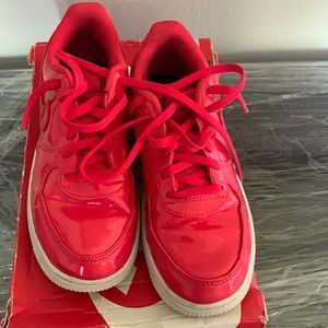 Used nike Air Force one’s girls